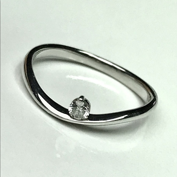 PLATINUM & DIAMOND Wave Ring - Picture 3 of 14